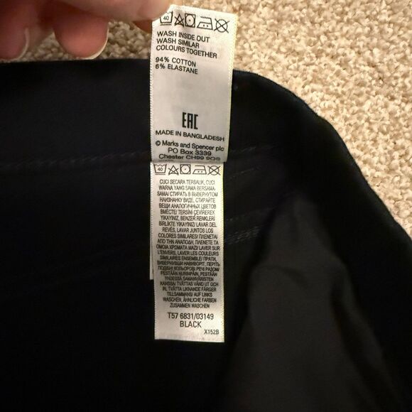 M&S Black Straight Leg Stretchy Jeans Women's Size 16 (34) - Picture 7 of 9